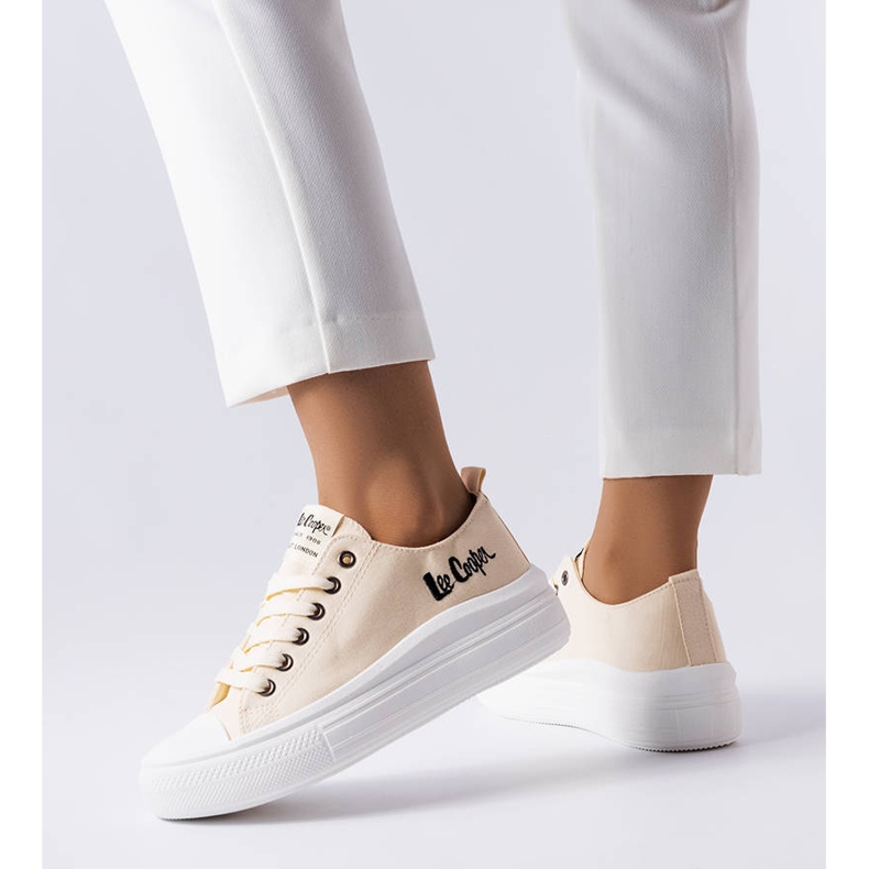 Lee Cooper LCW-23-44-1626L bézs színű tornacipő 1