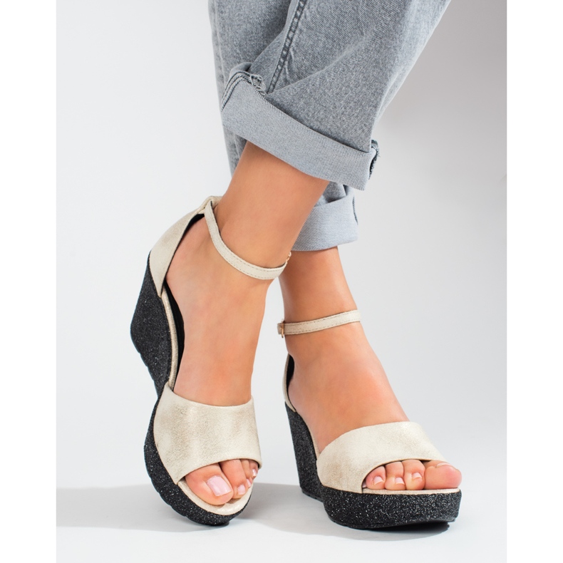 Női Shelovet bézs magas ékszandál 1