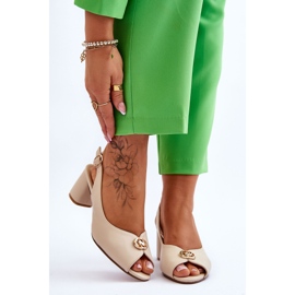 Divatos bézs Hette magassarkú bőrszandál 1 Divatos bézs Hette magassarkú bőrszandál 1