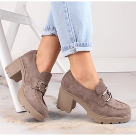 Női velúr cipők oszlopon és bézs platformon Potocki SZ12041 1