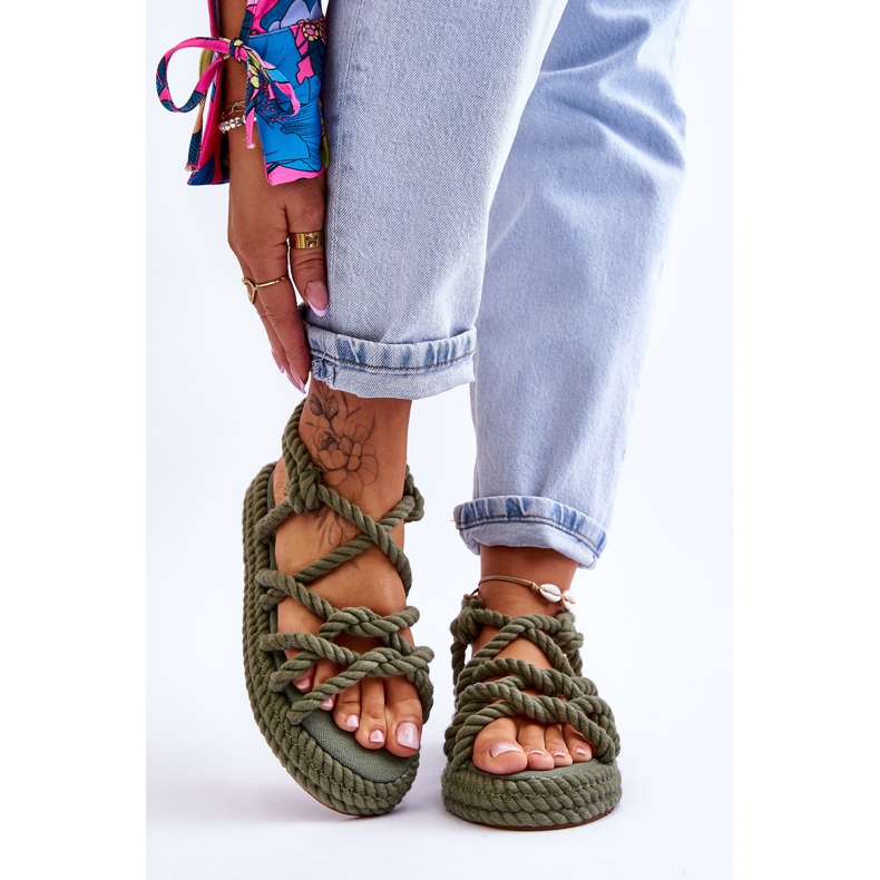 FG2 Divatos női fonott szandál zöld Tiffanie 1