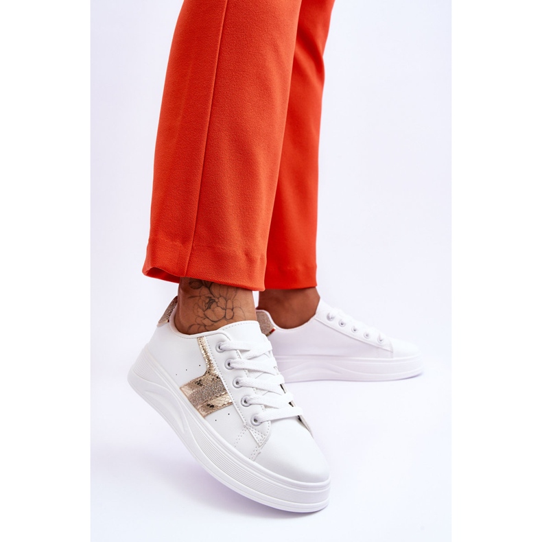 Diahna női tornacipő fehér és arany színben 2