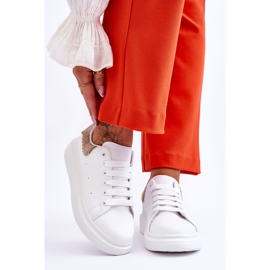 Női sportcipő fehér-arany dekoratív mintával 1