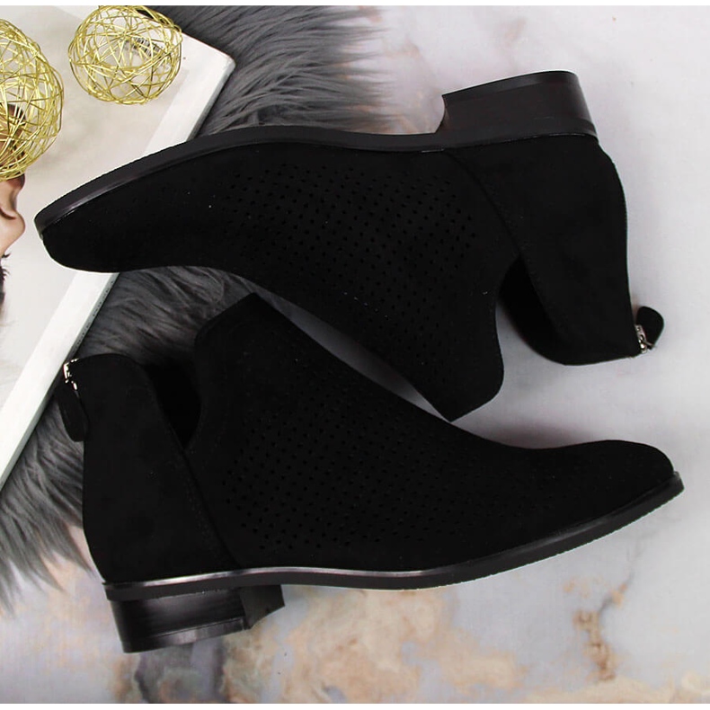 Vinceza fekete velúr áttört tavaszi csizma 1