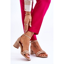 FB2 Velúr magassarkú szandál dekoratív bézs Azela zsinórral barna 2