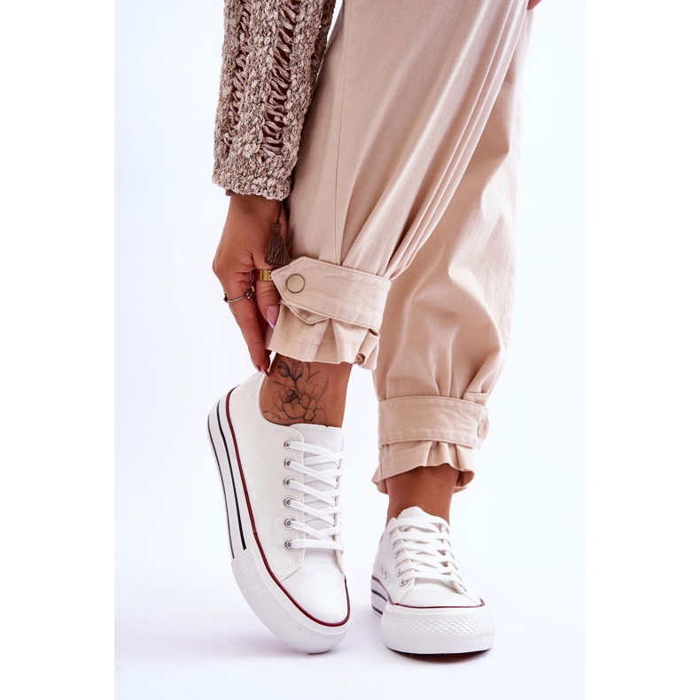 FB2 Női tornacipő egy masszív platformon, fehér borostyán 1