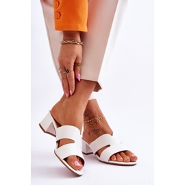 FJ1 Klasszikus alacsony sarkú bőr szandál White Miley fehér 2