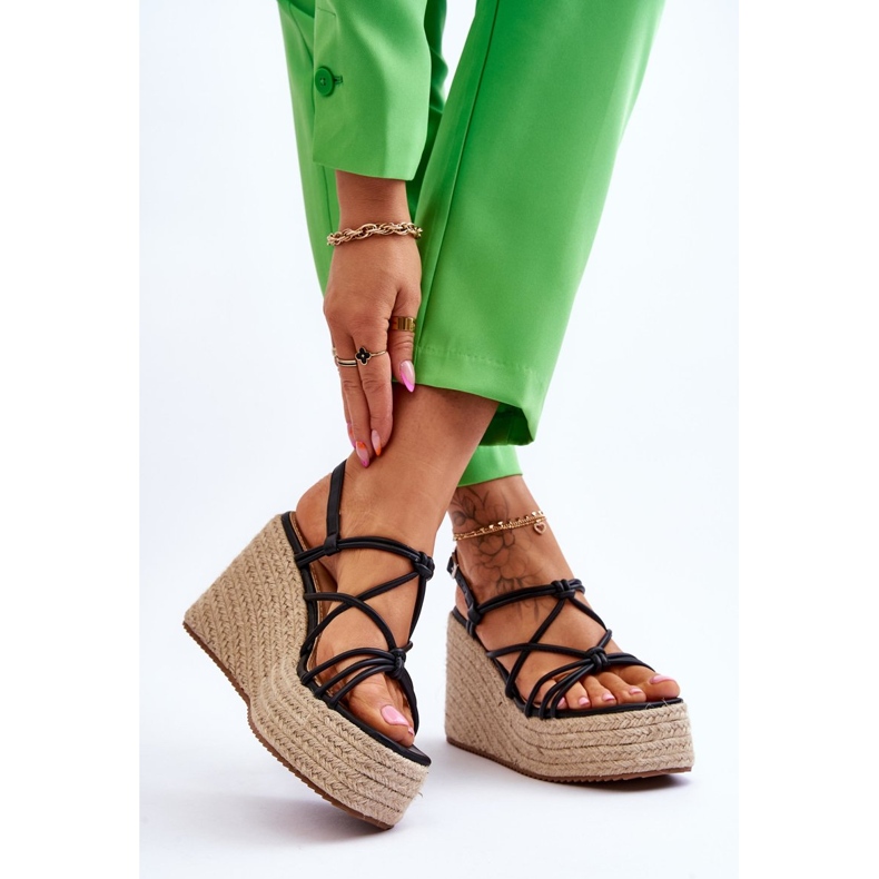 Divatos ékszandál fekete Nessia fonattal 2