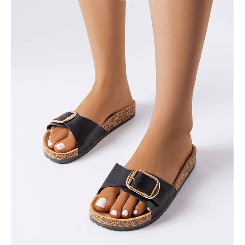 BM Benoit fekete csúszkák csattal 1