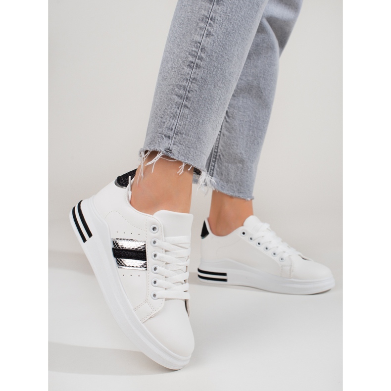 Shelovet női tornacipő magas platformon, fehér 1