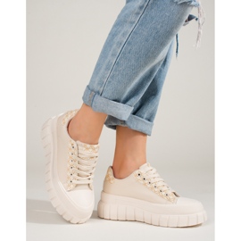 Női krémes tornacipő magas Shelovet platformon bézs 2