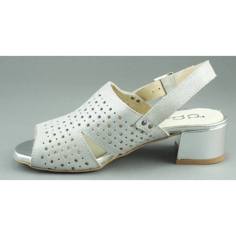 Dolce Pietro Ezüst szandál a poszton 2084 1