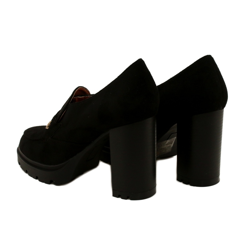 Evento Divatos mokaszinok az emelvényen és a fekete sávon 5