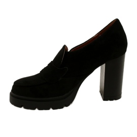 Evento Divatos mokaszinok az emelvényen és a fekete sávon 2