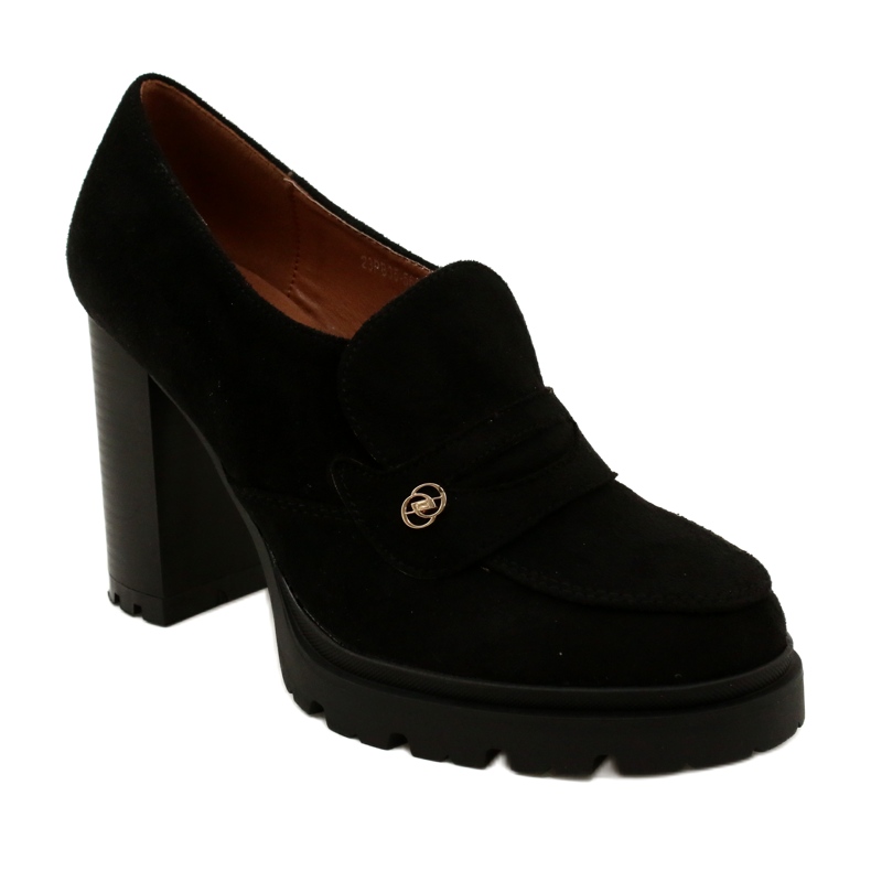 Evento Divatos mokaszinok az emelvényen és a fekete sávon 1