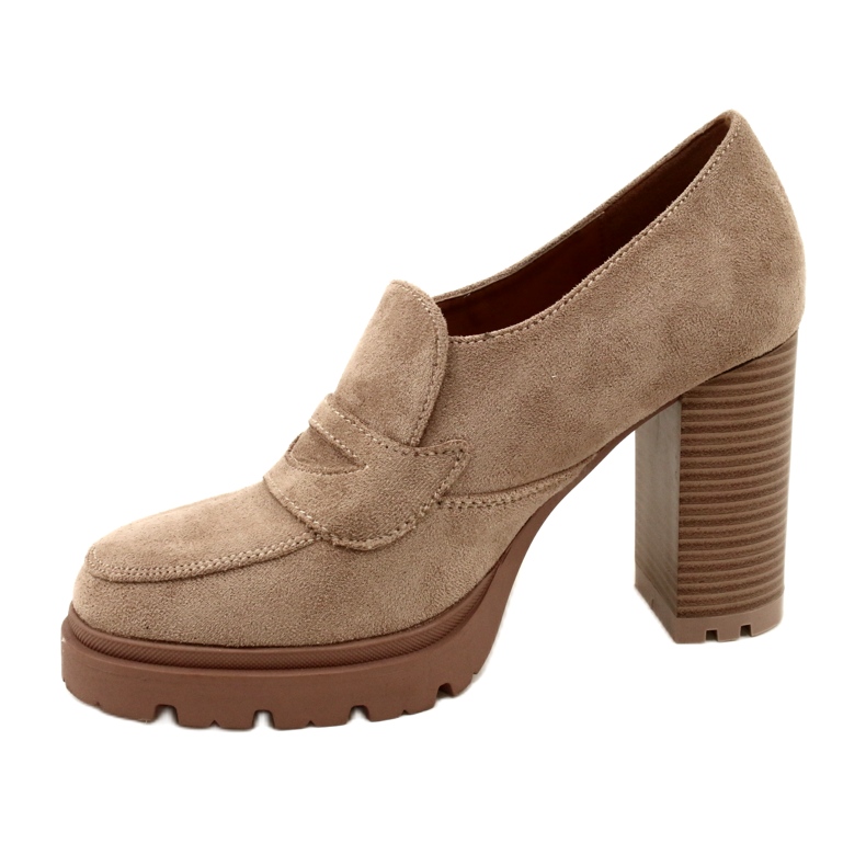 Evento Divatos mokaszinok az emelvényen és a bézs sávon 2