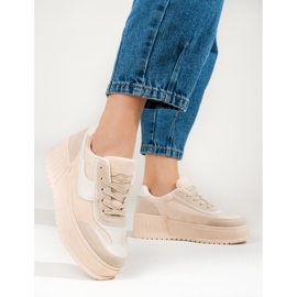 Bézs színű velúr csizma vastag platformmal a Shelovet cégtől 1