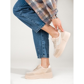 Bézs színű velúr csizma vastag platformmal a Shelovet cégtől 2