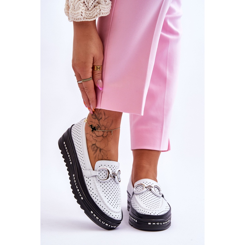 S.Barski Klasszikus áttört bőr mokaszin fehér rendy díszítéssel 1