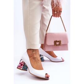 Lewski Shoes Díszsarkú bőrpumpák Leski cipők 2608/K White Peas fehér 2