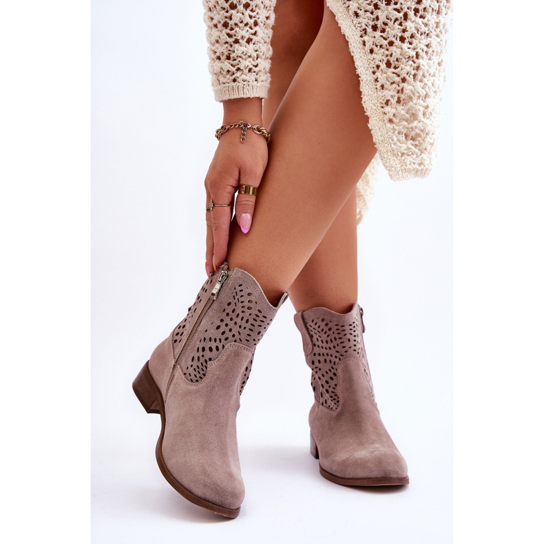 Lewski Shoes Női velúr áttört csizma Leski cipő 3301 Cappuccino barna 2