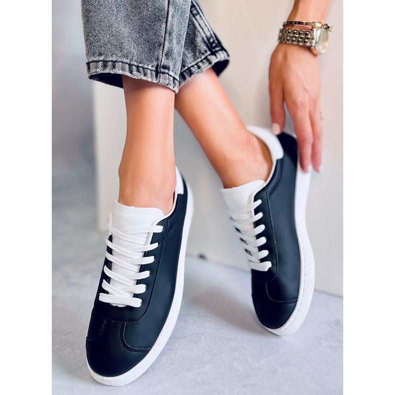 Girbo B / WHITE női tornacipő fekete 2