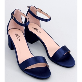 Alacsony sarkú szandál a márka Clarence Blue-tól kék 1