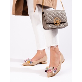 Női szivattyú alacsony sarkú bézs 1