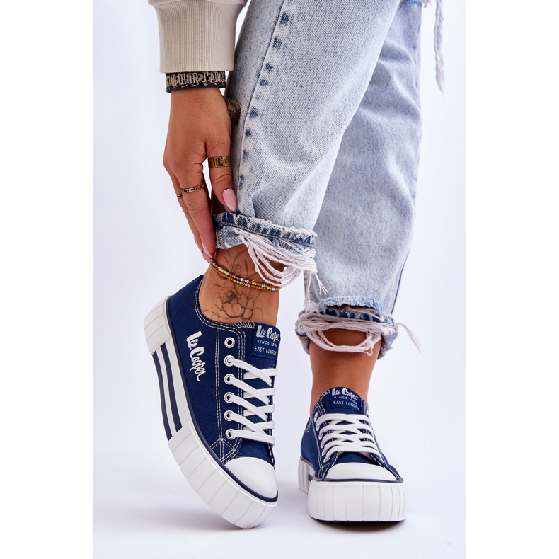 Női tornacipő a platformon Lee Cooper LCW-23-31-1803L sötétkék 1