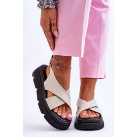 PE1 Divatos bézs Chester Platform szandálok 1