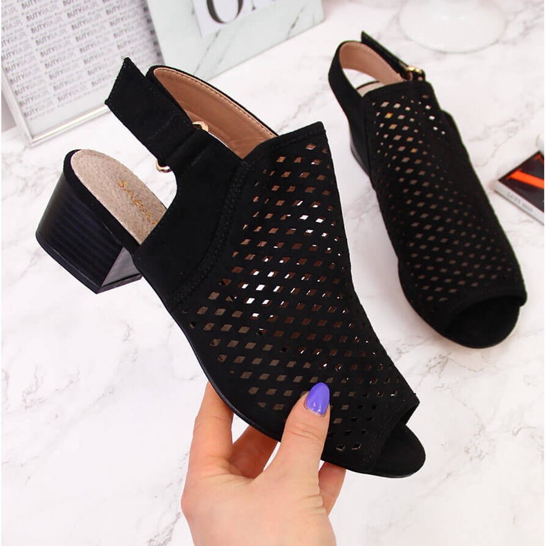 Női áttört szandál fekete Sabatina DM19-27 2