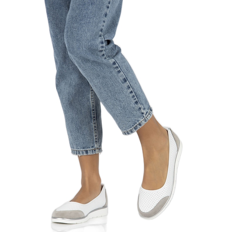 Női áttört bőr balettlapos Filippo Dp4524/23 fehér 8