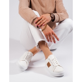 Fehér női tornacipő a Shelovet platformon 1