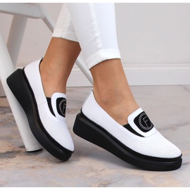 Női bőr cipő a platformon fehér Filippo DP4572 1