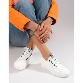 Női fehér Shelovet áttört sportcipő 2