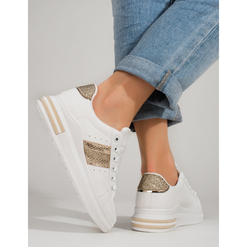 Shelovet női tornacipő magas platformon, fehér 1