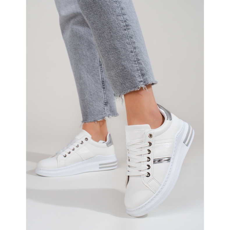 Fehér női csizma Shelovet vastag talppal 1