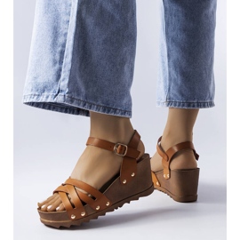 BM A márka barna ékszandálja Audric 1