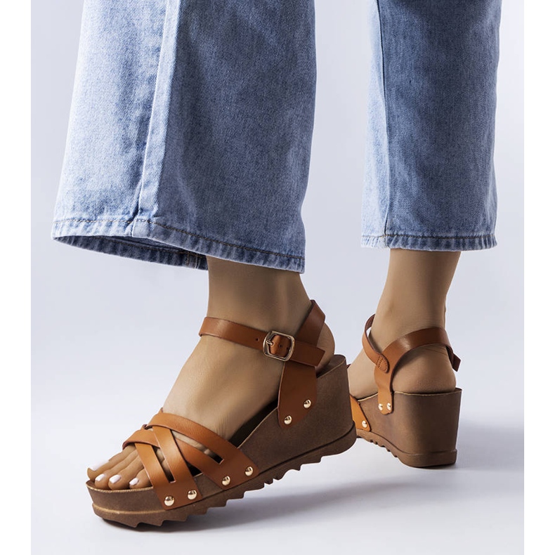 BM A márka barna ékszandálja Audric 1