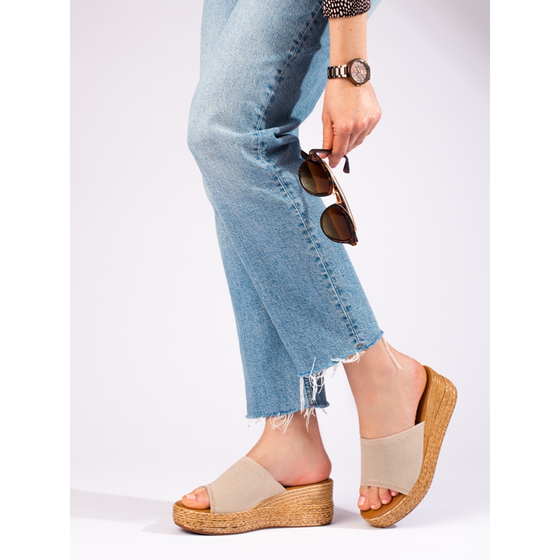 Áttört női ékszandál bézs Shelovet 1