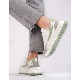 Női tornacipő vastag talpon Shelovet fehér 2