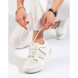 Női fehér tornacipő vastag talpon Shelovet 2