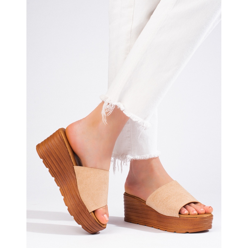 Női bézs Shelovet velúr ékpapucs 1