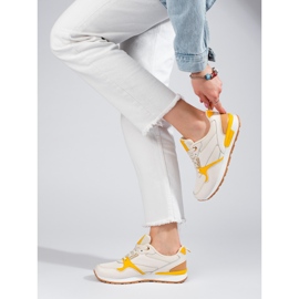 Női sportcipő Shelovet bézs 2