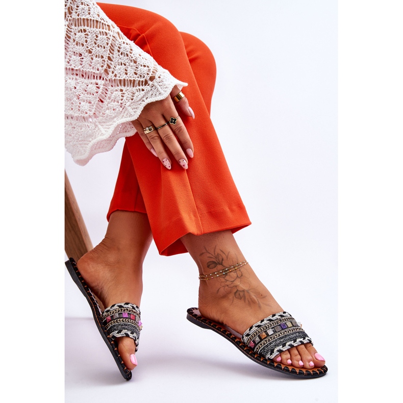 Női Bellisa fekete díszített papucs 2