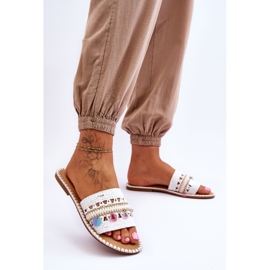 Női fonott, díszített papucs, fehér Millano 2