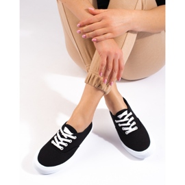 Klasszikus női fűzős tornacipő Shelovet fekete 1