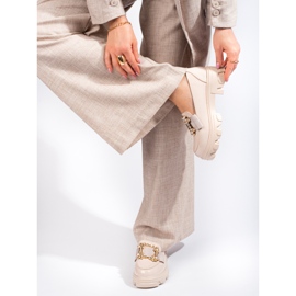 W. Potocki Bézs színű női cipő Shelovet csattal 2 W. Potocki Bézs színű női cipő Shelovet csattal 2