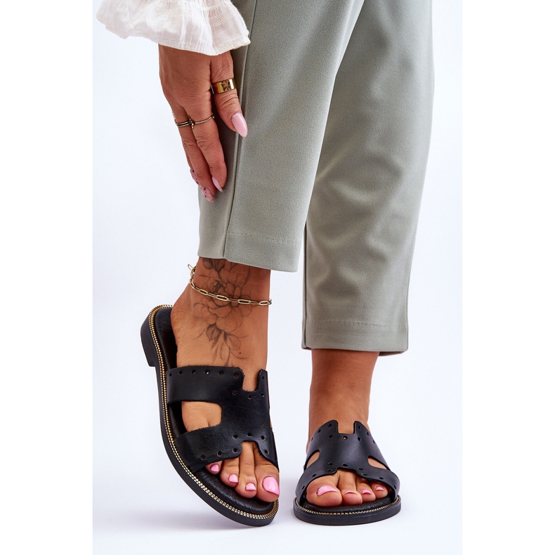 Lemar Női papucs dekoratív kivágásokkal Fekete Emily 1