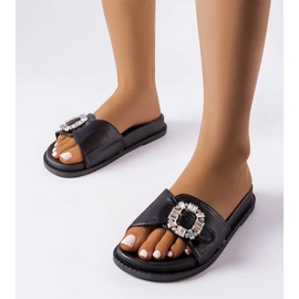 Griegsvei strasszokkal díszített fekete csúszdák 1